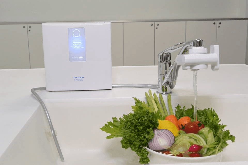 5 dấu hiệu cho thấy bạn cần thay máy lọc nước gấp Xu-huong-bao-ve-suc-khoe-tu-Nhat-Ban-voi-may-loc-nuoc-ion-kiem